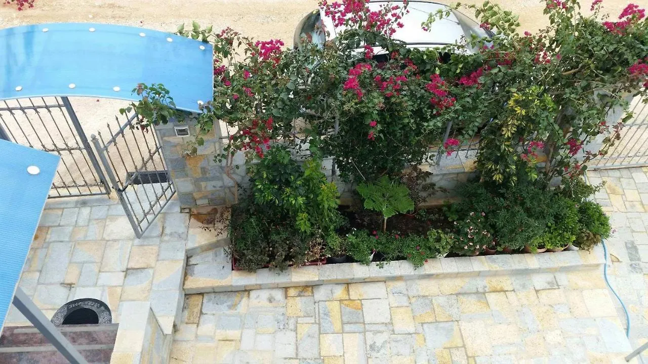 Vila Ester Aparthotel Ksamil